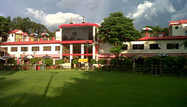 Palm Village Resort - Sunny View Main Lawn